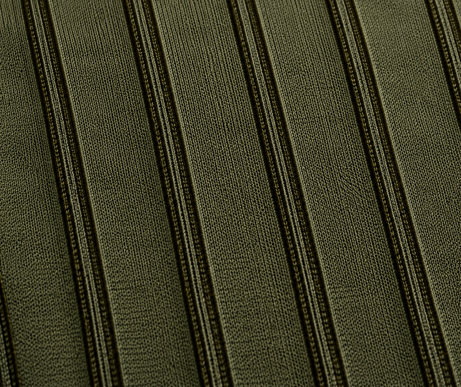 Dublín™ | Polo tejido color oliva resalta figura