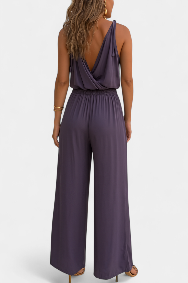 Donatila™ | Mono Elegante con Detalles Dorados y Pierna Abierta