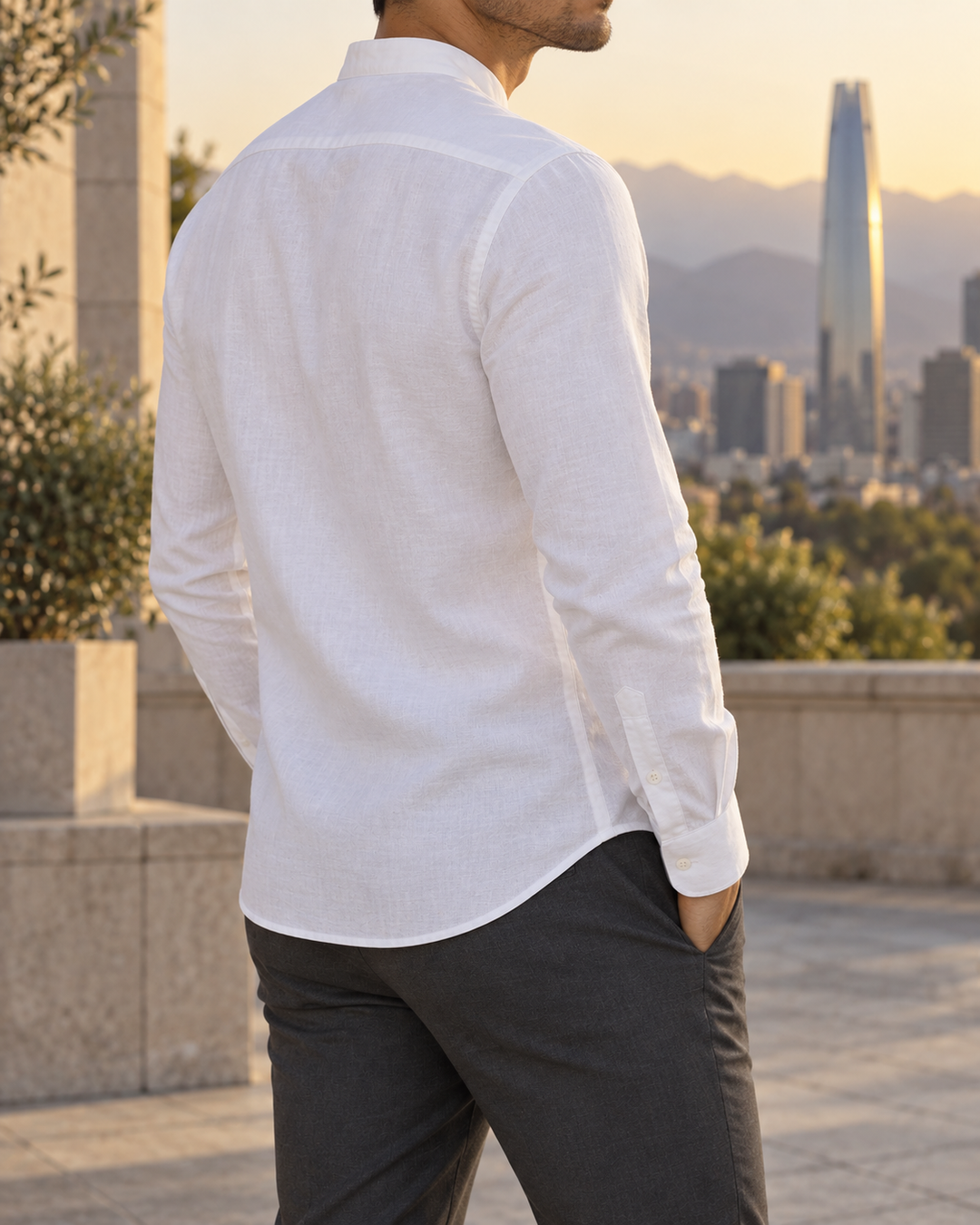 Camisa blanca cuello mao VETTORI, vista posterior