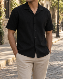 Camisa negra texturizada de manga corta VETTORI, vista frontal