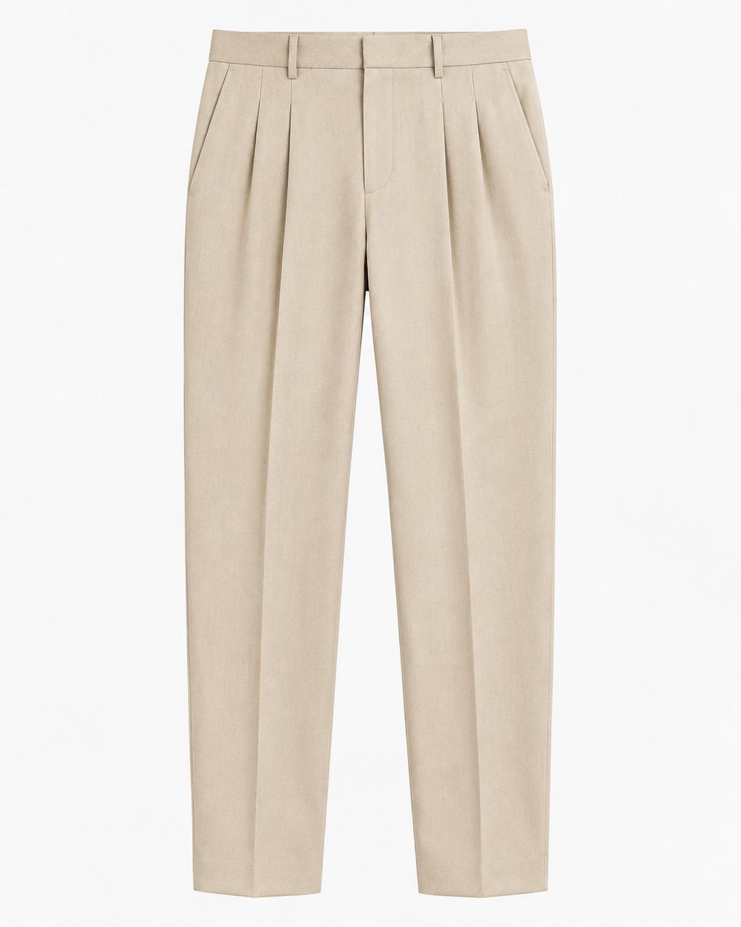 Detalle de pantalón beige con pinzas